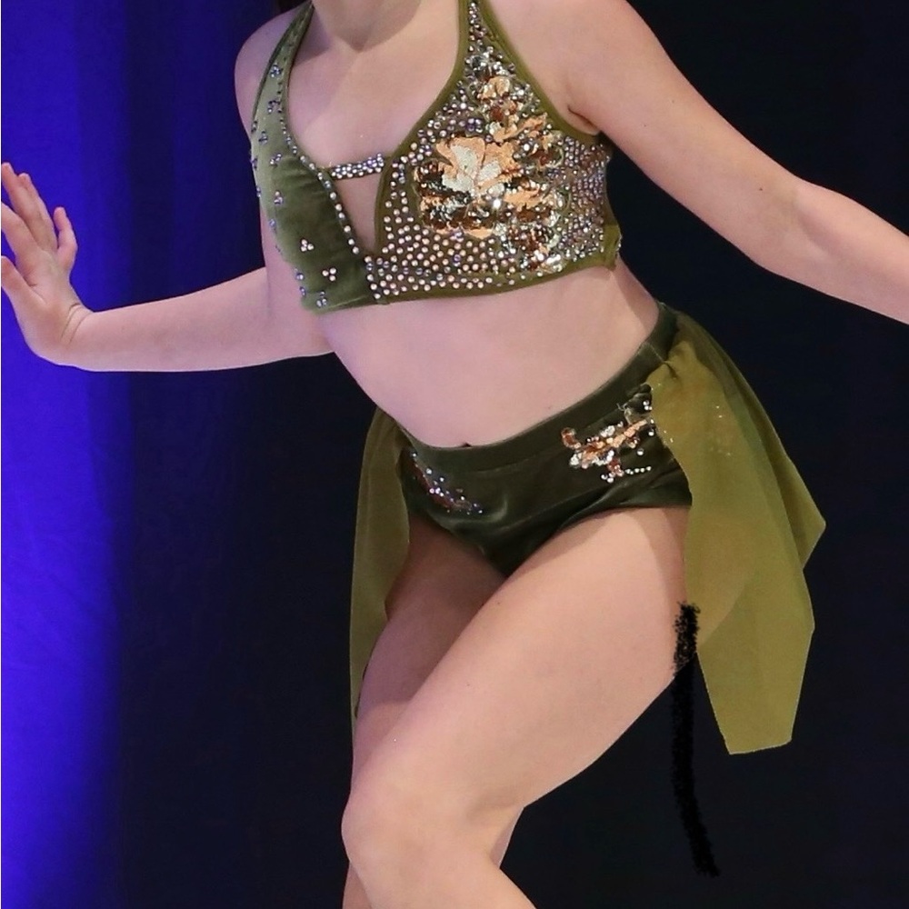 Green Velvet Embellished Solo Dance Costume Size Child Large/XL